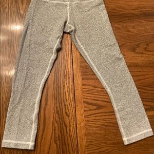 Lululemon Wunder Under crop size 2